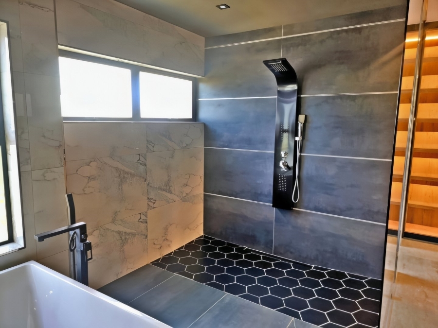 5 Bedroom Property for Sale in Parklands North Western Cape